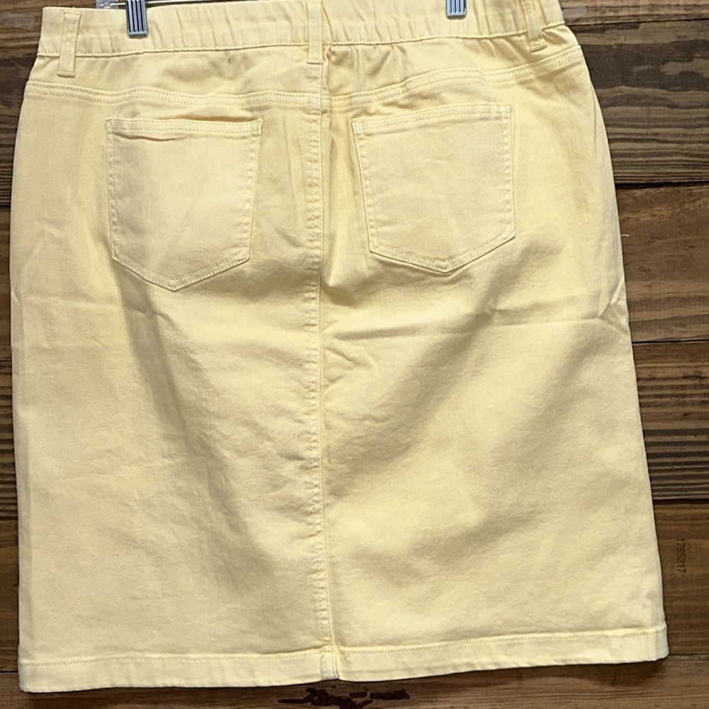 Cato Skirt - Picture 5 of 11